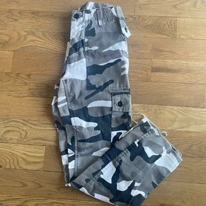 Urban Outfitters Vintage Camo Pant
